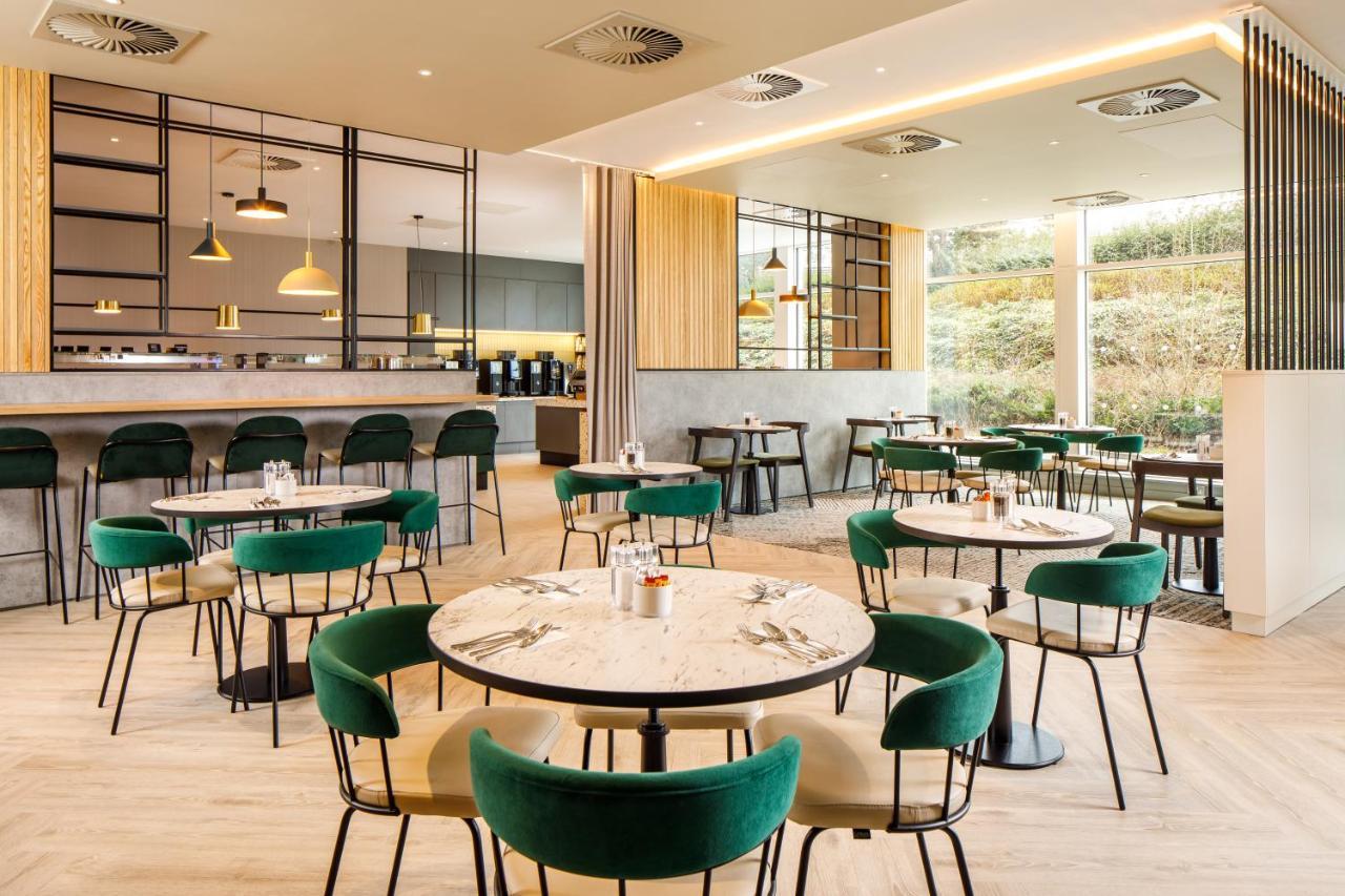 Holiday Inn Manchester Airport T2 By Ihg Hale  Exterior photo