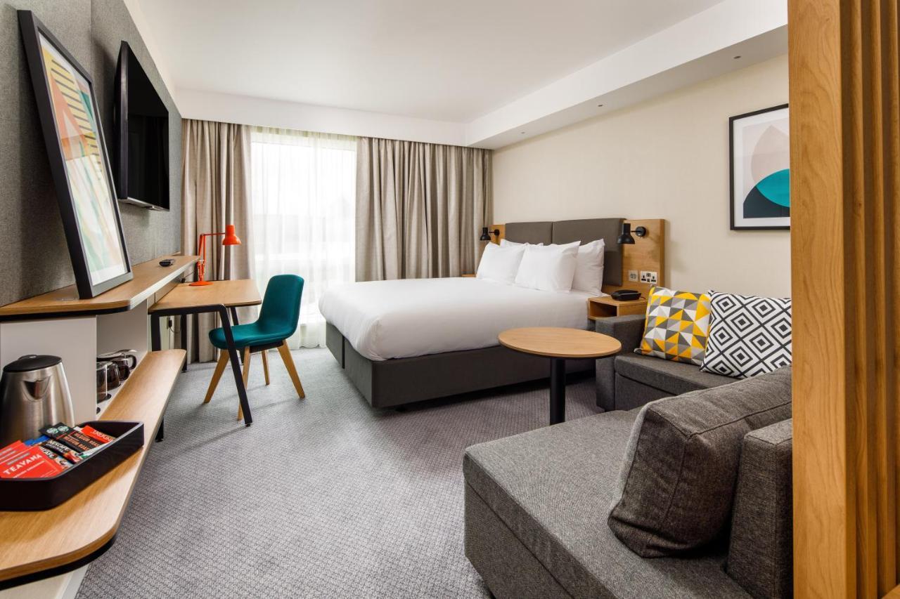 Holiday Inn Manchester Airport T2 By Ihg Hale  Exterior photo