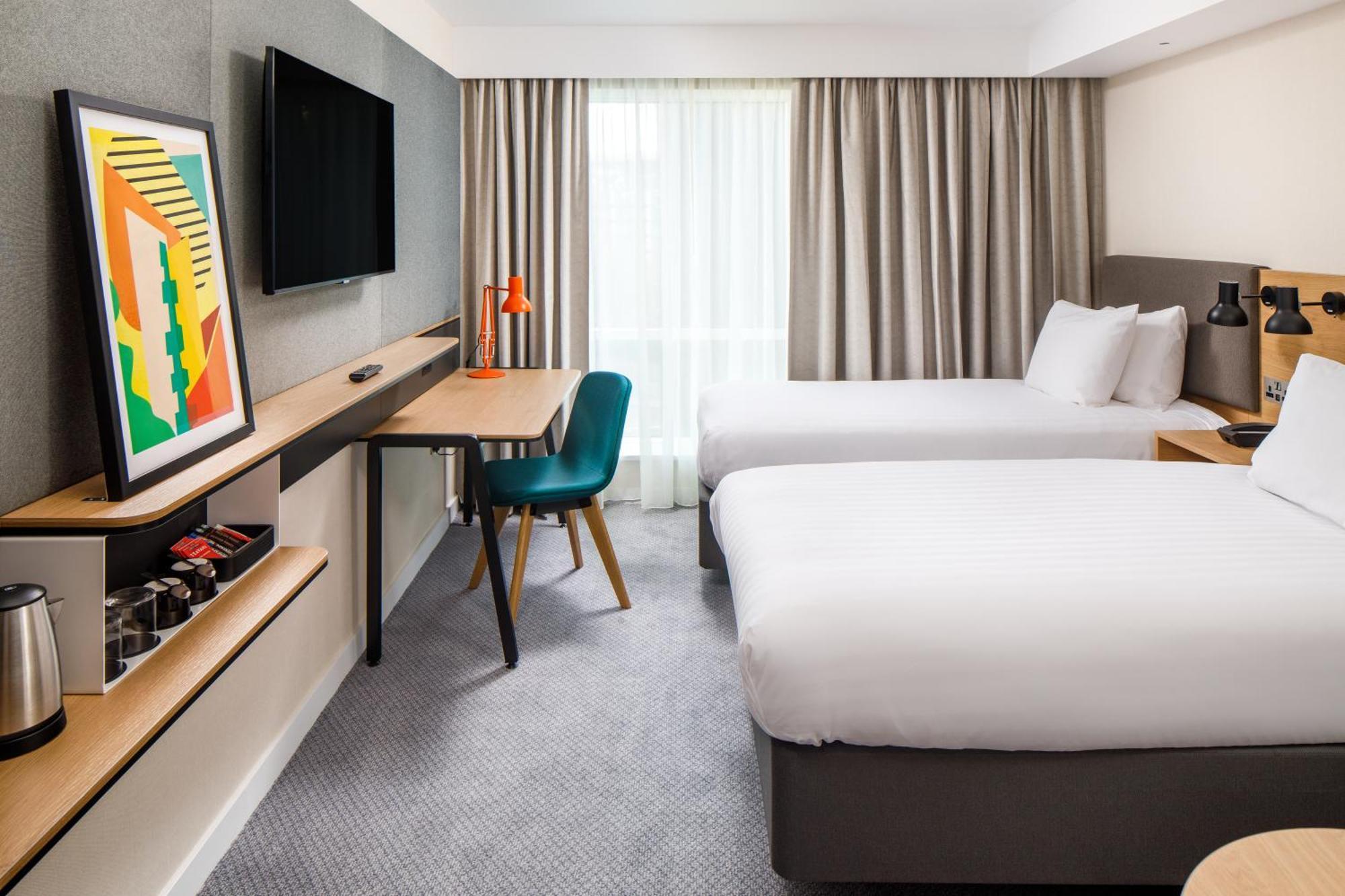 Holiday Inn Manchester Airport T2 By Ihg Hale  Exterior photo